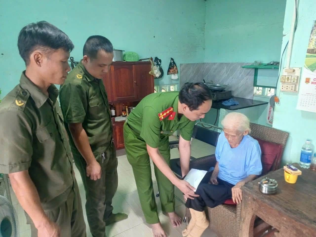 MỘT CHUYẾN THĂM – MỘT NGHĨA TÌNH