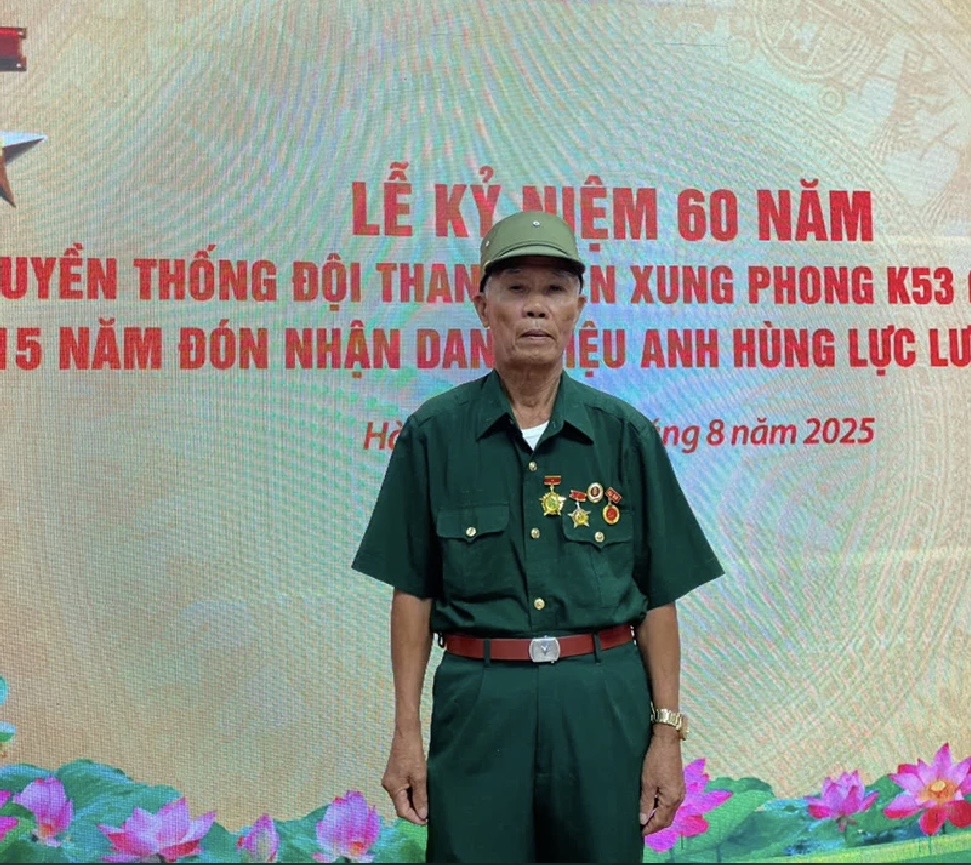THEO DẤU CHÂN NGƯỜI LÍNH - CUỘC ĐỜI CÁCH MẠNG CỦA ĐỒNG CHÍ BÙI ĐÌNH CHIẾN