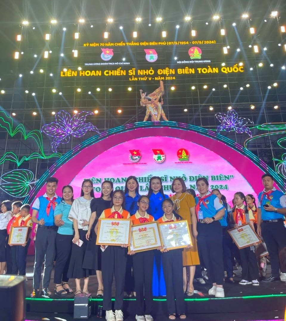 Ký Ức Tự Hào Trong Lòng "Chiến Sĩ Nhỏ Điện Biên" - Vũ Trà My
