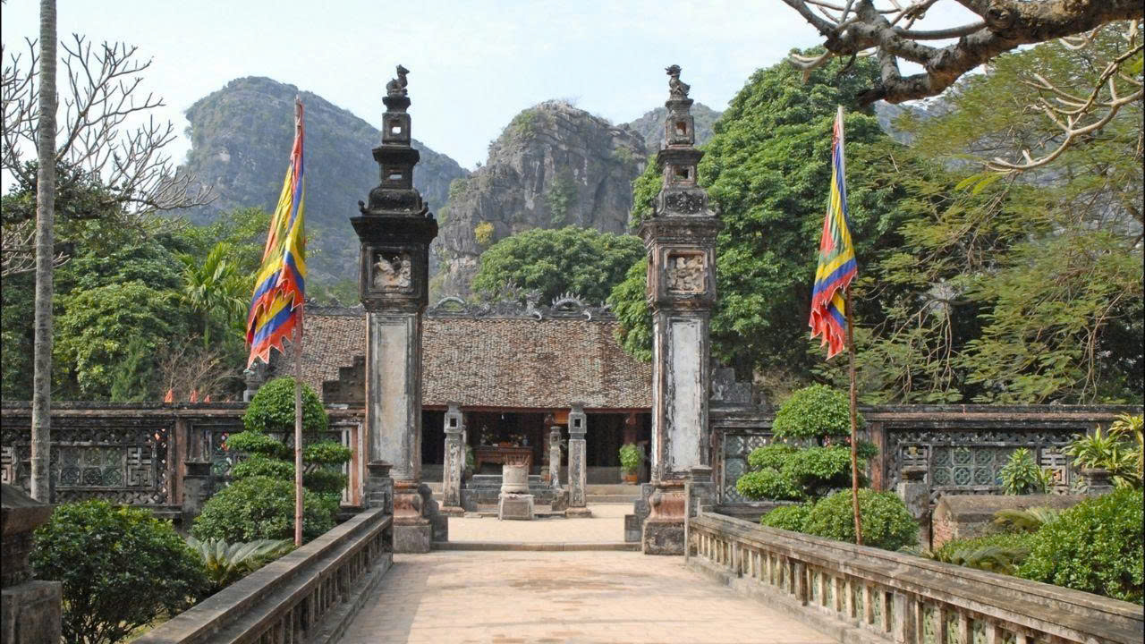 ĐINH BỘ LĨNH – TỪ CỜ LAU TẬP TRẬN ĐẾN THỐNG NHẤT GIANG SƠN