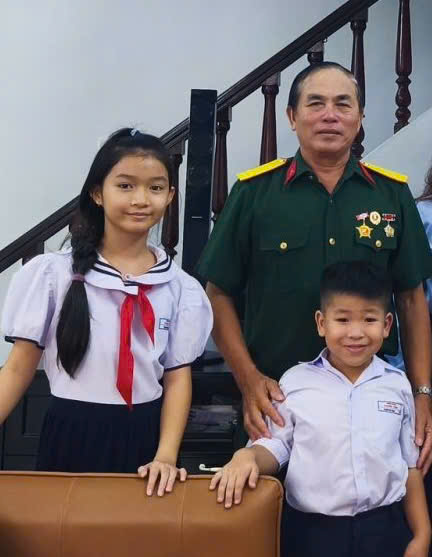 NHỮNG CÂU CHUYỆN THỜI HOA LỬA - KÝ ỨC CỦA CỰU CHIẾN BINH HỒ MINH MÁY