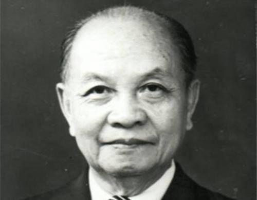 TRƯỜNG CHINH – NGƯỜI ĐI QUA NHỮNG BƯỚC NGOẶT CỦA LỊCH SỬ
