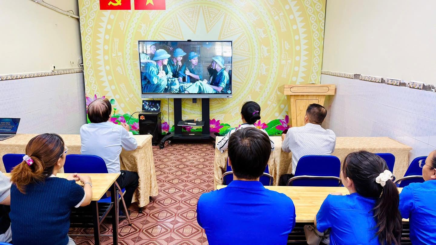 UỐNG NƯỚC NHỚ NGUỒN