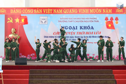 KHI NGƯỜI TRẺ TRỞ THÀNH NGƯỜI KỂ CHUYỆN LỊCH SỬ