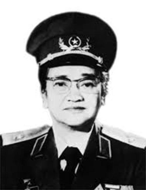 Anh hùng Nguyễn Thị Định