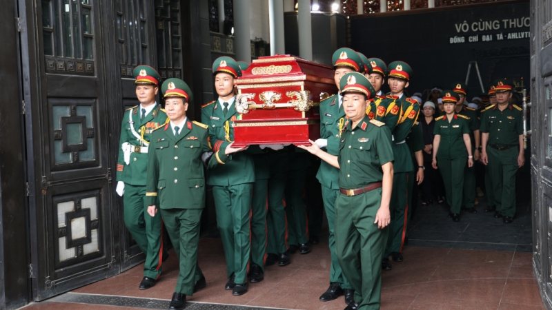 La Văn Cầu - Người được đặt tên khi còn sống