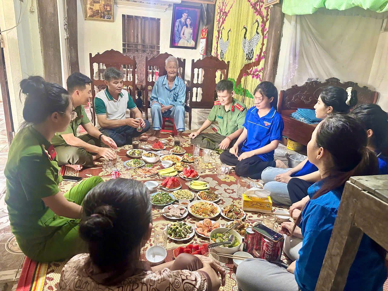 BỮA CƠM YÊU THƯƠNG – GẮN KẾT NHỮNG TẤM LÒNG