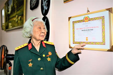 Anh hùng Lực lượng vũ trang nhân dân tiêu biểu trong cuộc kháng chiến chống Mỹ