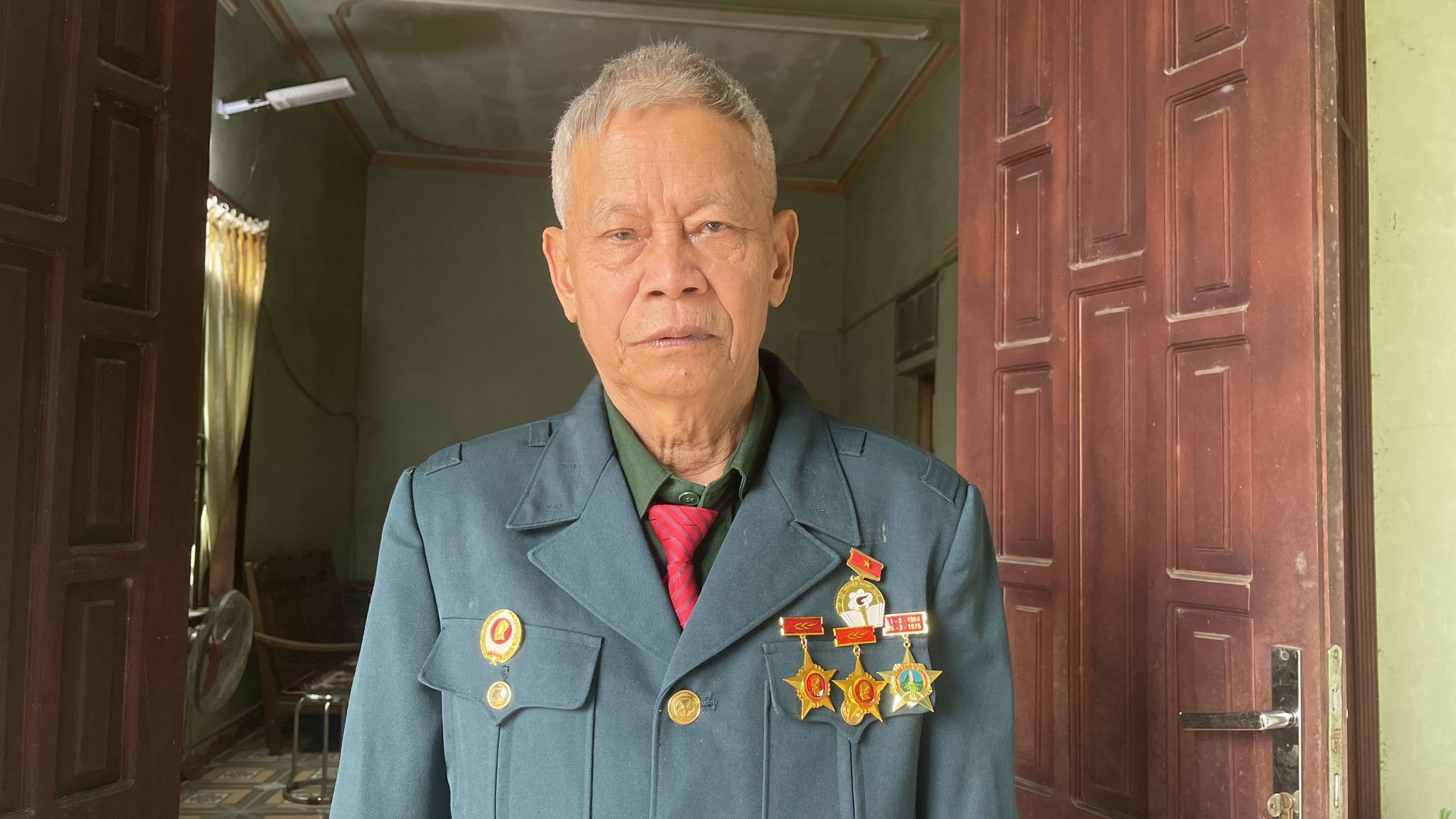 Gác bút nghiên - người thanh niên trẻ cầm súng lên đường chiến đấu ở độ tuổi đôi mươi