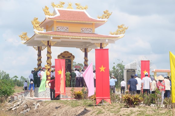 Bia tưởng niệm liệt sĩ trận Thanh Thủy - Xẻo Giá