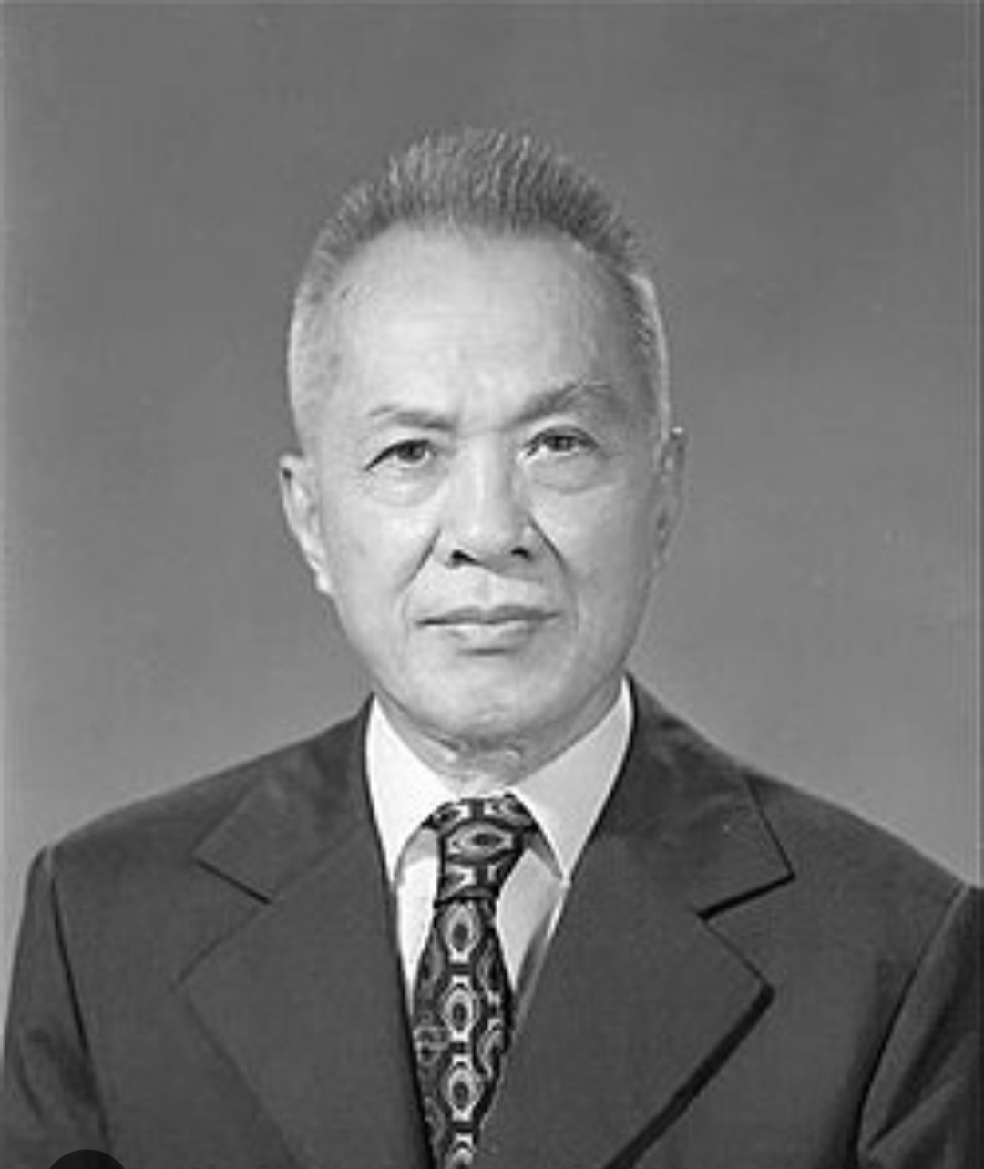 Nguyễn Hữu Thọ – Người luật sư chọn đứng về phía người dân