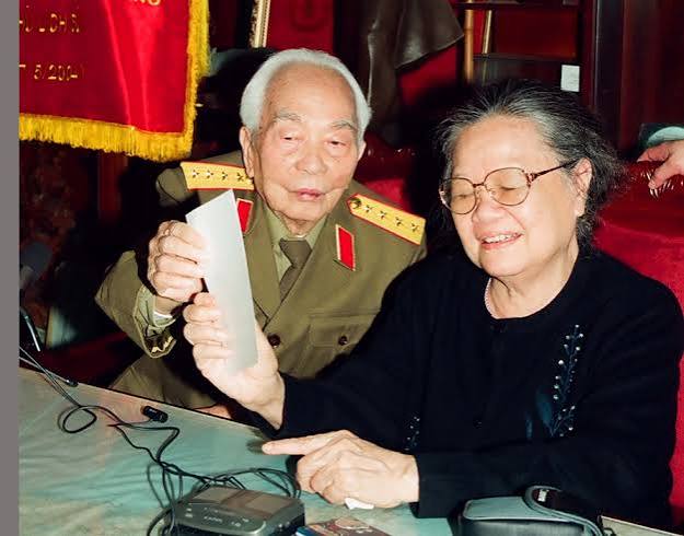 BỨC THƯ GỬI NGƯỜI VỢ MANG THAI CỦA ĐẠI TƯỚNG: TÌNH BẰNG HỮU VÀ SỰ QUAN TÂM NƠI CHIẾN KHU