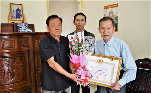 NGÔ XUÂN ĐỆ – HUYỀN THOẠI ĐẶC CÔNG VÀ 7 PHÚT ĐỒNG HỒ XÉ TOẠC CĂN CỨ ĐỊCH