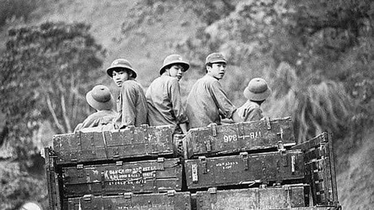 THỜI HOA LỬA: CAO ĐIỂM 772 – 12 NGÀY ĐÊM GIỮ ĐẤT GIỮ TRỜI VỊ XUYÊN