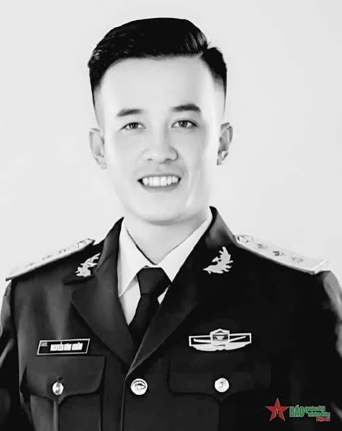 Người Chiến Sĩ Trẻ Nằm Lại Trong Mùa Bão Yagi