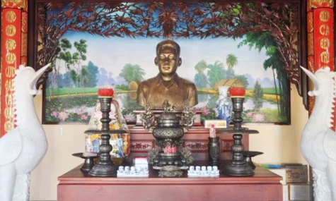 Bài viết giới thiệu về cuộc đời hoạt động cách mạng kiên trung và những đóng góp to lớn của Anh hùng Lực lượng vũ trang nhân dân Nguyễn Văn Phối đối với phong trào cách mạng tỉnh Đồng Tháp.