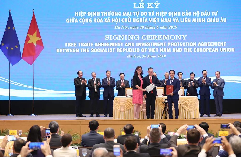 TỪ NHỮNG NĂM THÁNG GIAN KHỔ ĐẾN MỘT VIỆT NAM HỘI NHẬP