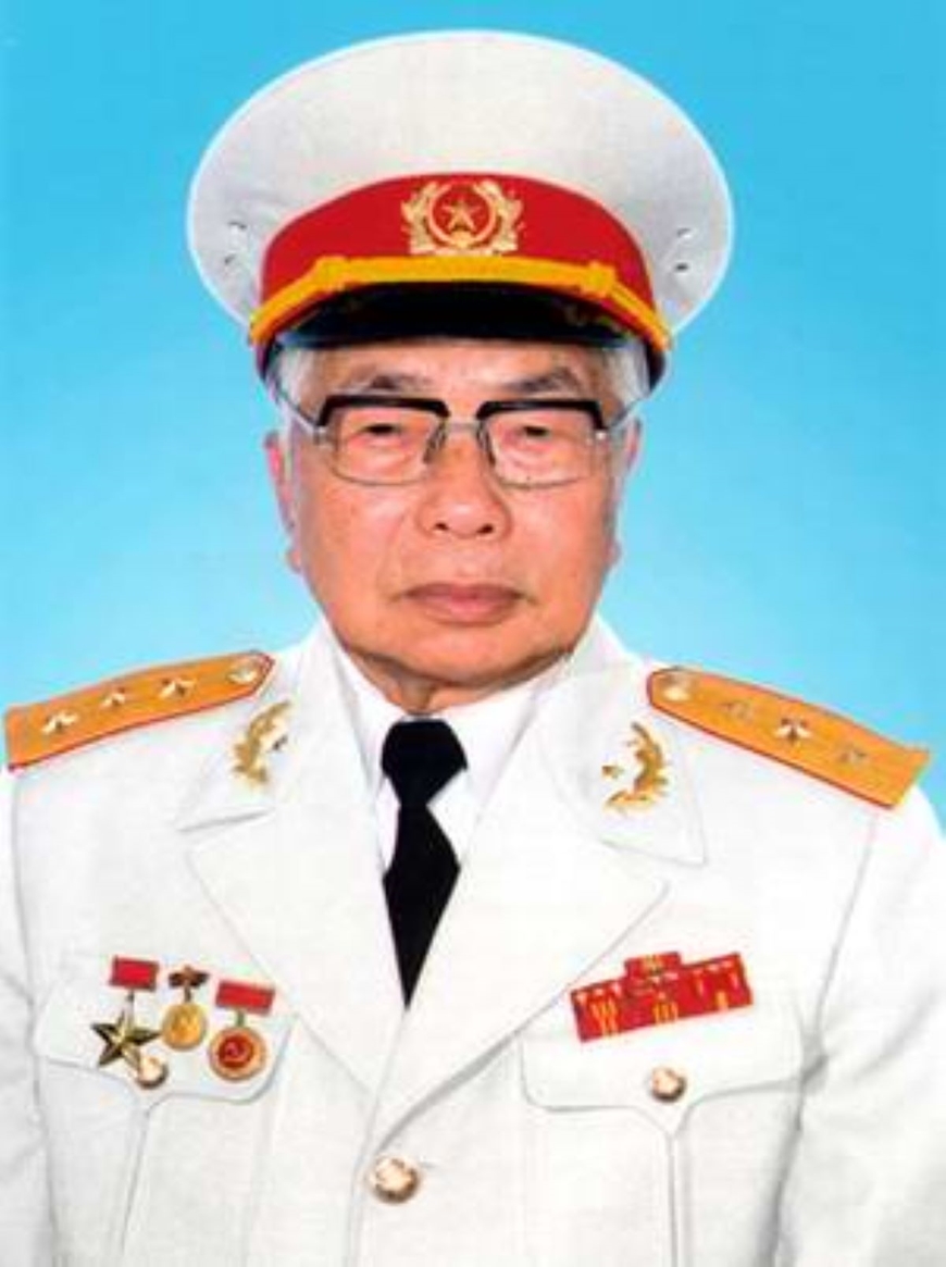 Người Chính ủy mẫu mực