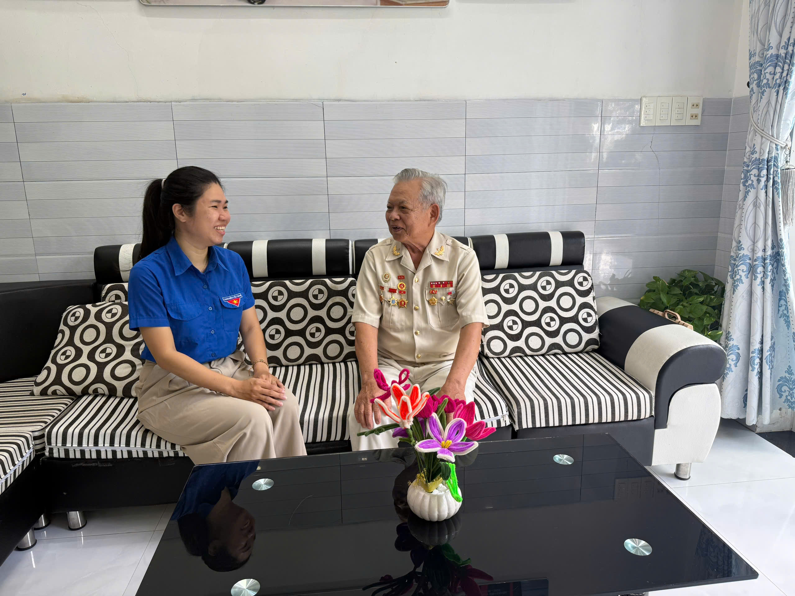 LẮNG NGHE CHUYỆN THỜI CHIẾN – TRÂN TRỌNG GIÁ TRỊ LỊCH SỬ