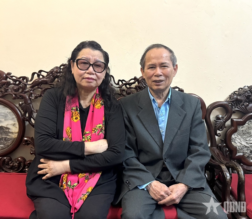 Ca sinh dưới làn pháo địch