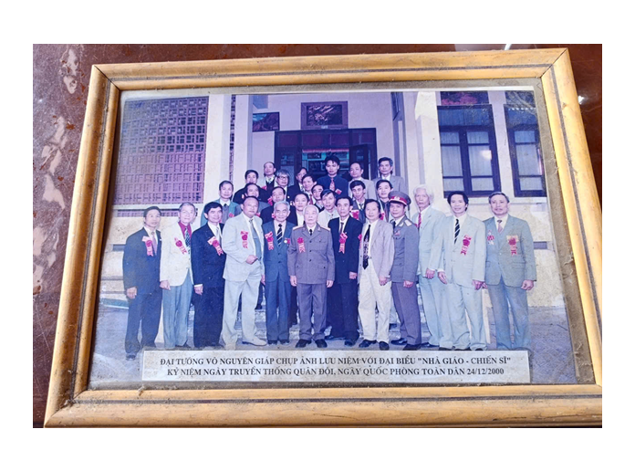 Chiến binh một thời, nhà giáo mãi mãi