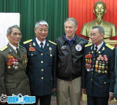 LƯU HUY CHAO – NGƯỜI GIỮ LỬA TRÊN BẦU TRỜI TỔ QUỐC
