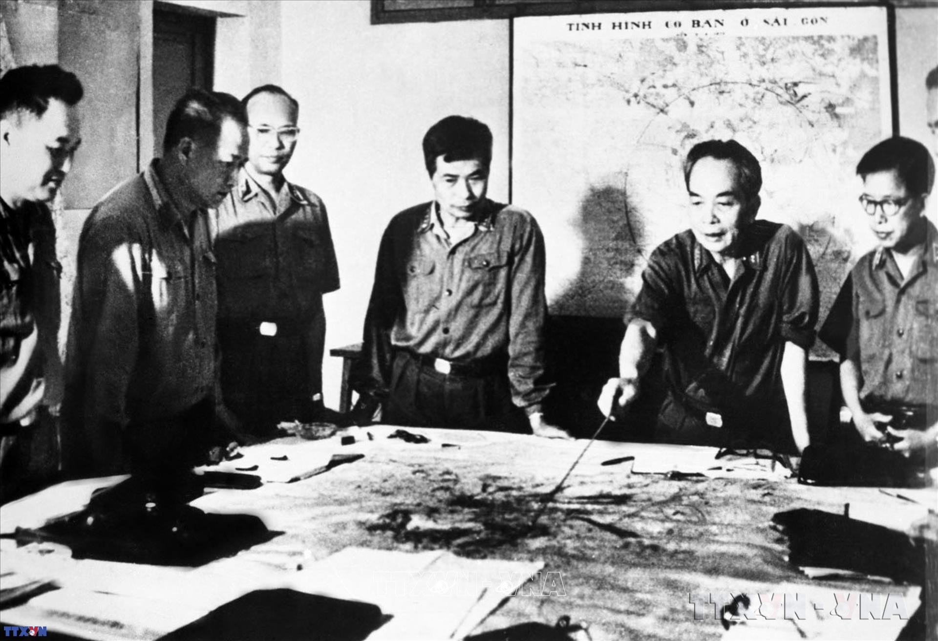 ĐẠI TƯỚNG VÕ NGUYÊN GIÁP  VỊ TƯỚNG SỐNG MÃI TRONG LÒNG DÂN TỘC