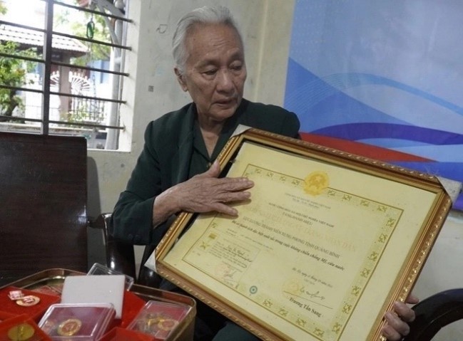 Thiếu nữ "Thép"