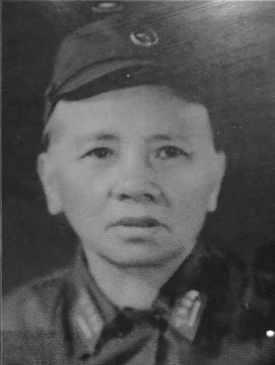 CÔ GÁI ÔM BỘC PHÁ PHÁ CẦU SÔNG RIN
