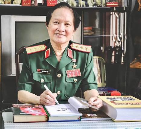THƯỢNG TƯỚNG, GIÁO SƯ, BÁC SĨ NGUYỄN HUY HIỆU (SINH NĂM 1947): TỪ TƯỚNG LĨNH TRÊN CHIẾN TRƯỜNG ĐẾN TƯ DUY KHOA HỌC QUỐC PHÒNG THỜI KỲ ĐỔI MỚI