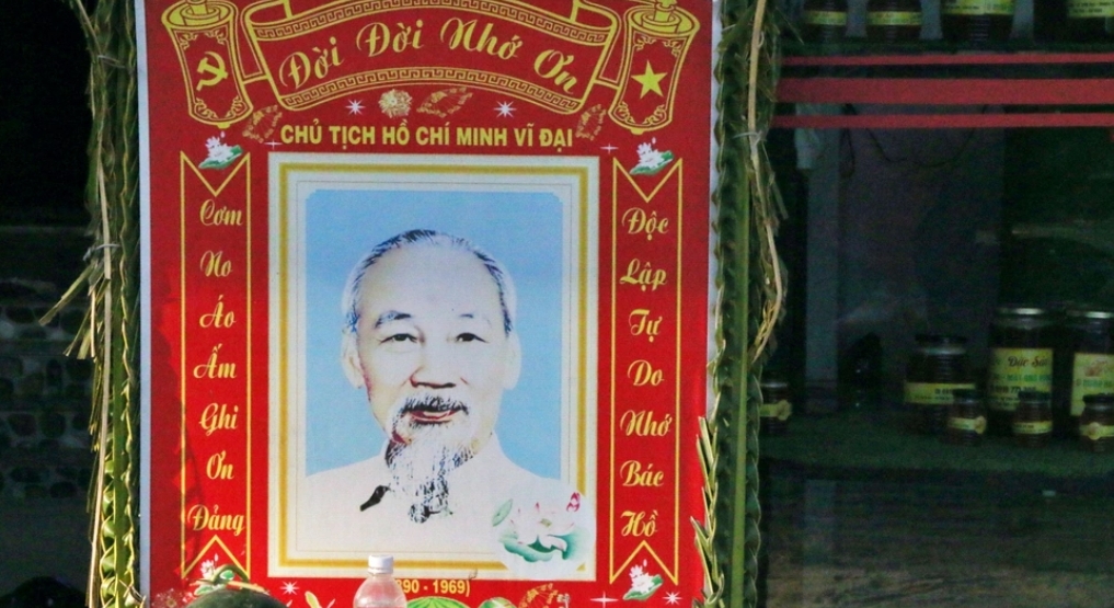 Trận chiến bên bàn thờ Bác Hồ ở Trường Khánh