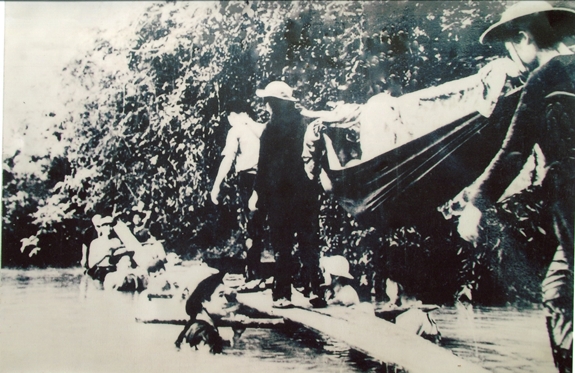 Huyền thoại "Cầu người"