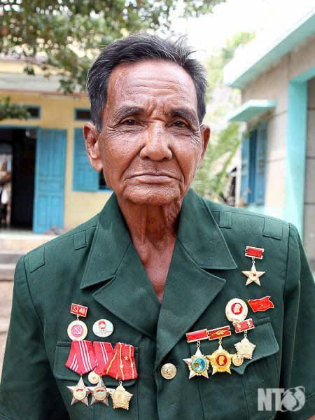 NGƯỜI CON RAGLAI CHỌN CON ĐƯỜNG CÁCH MẠNG