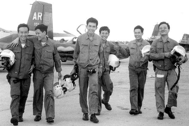 ĐẠI TÁ TỪ ĐỄ – NGƯỜI PHI CÔNG TRONG PHI ĐỘI QUYẾT THẮNG