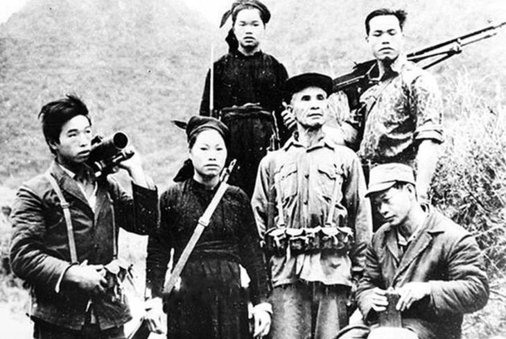 Những đêm ngày chờ đợi