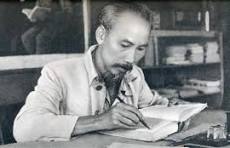 Bác Hồ và cuốn sách nhỏ