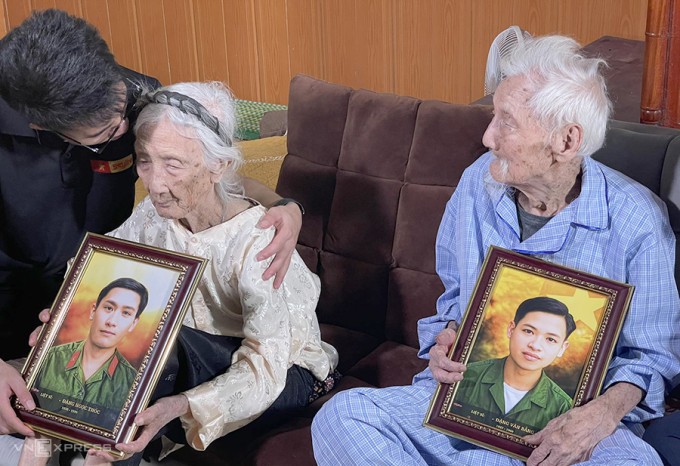 người mẹ.jpg