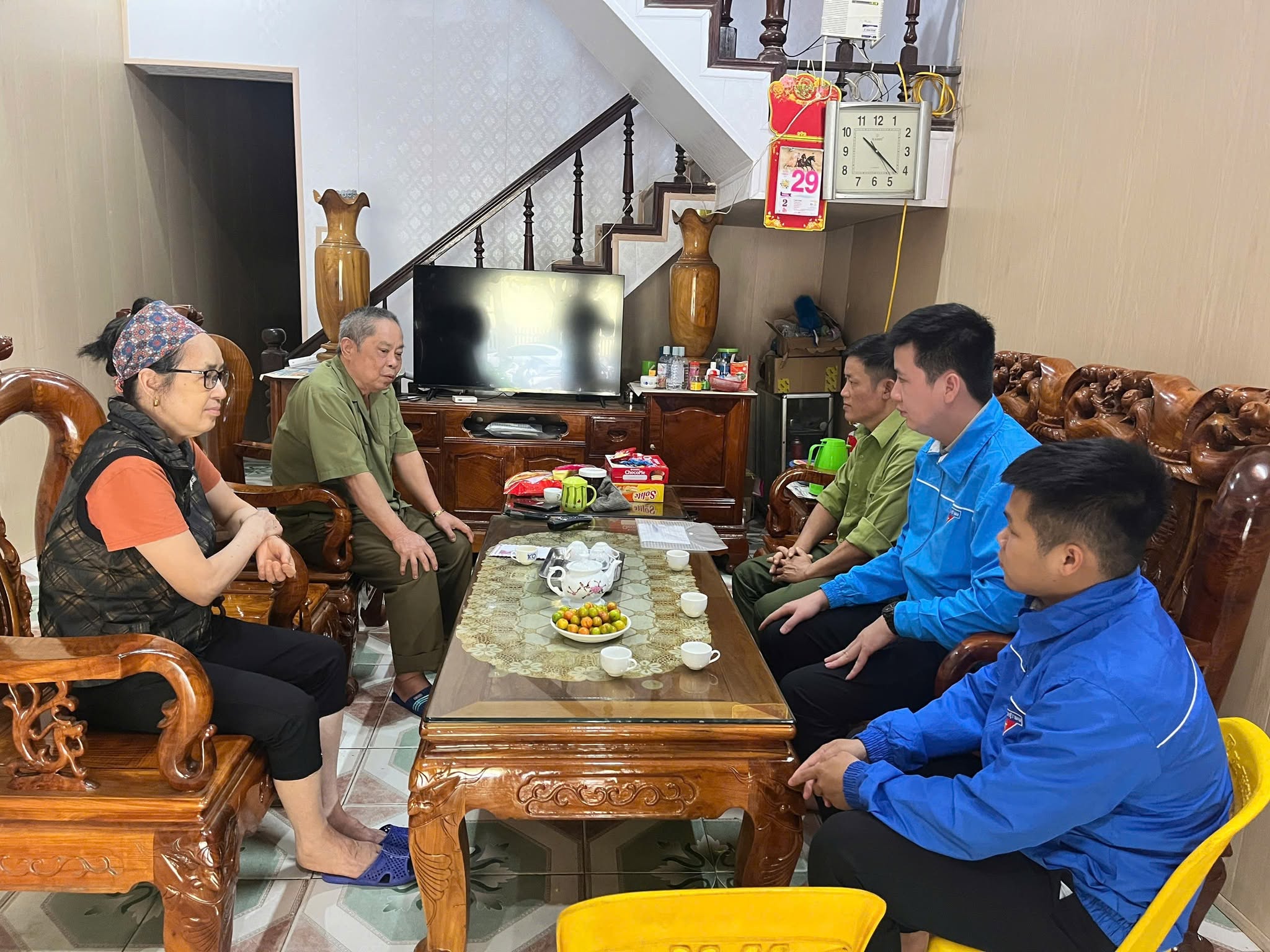 KHI LỊCH SỬ ĐƯỢC KỂ BẰNG KÝ ỨC