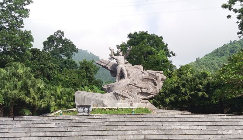 Cù Chính Lan – Người anh hùng quả cảm giữa chiến trường