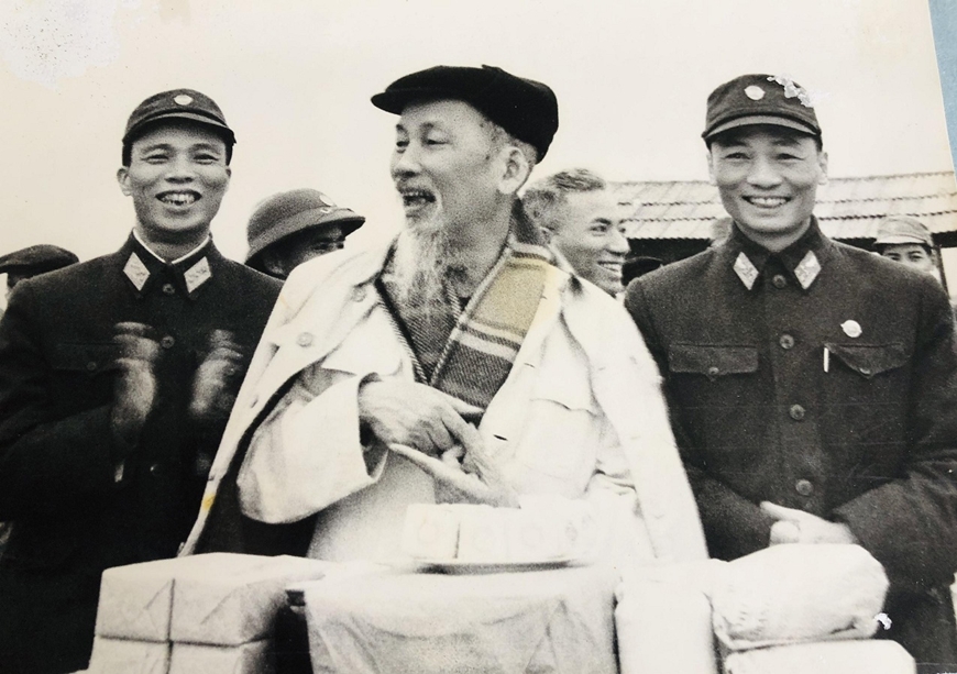 Vị tướng đốc chiến Phùng Thế Tài
