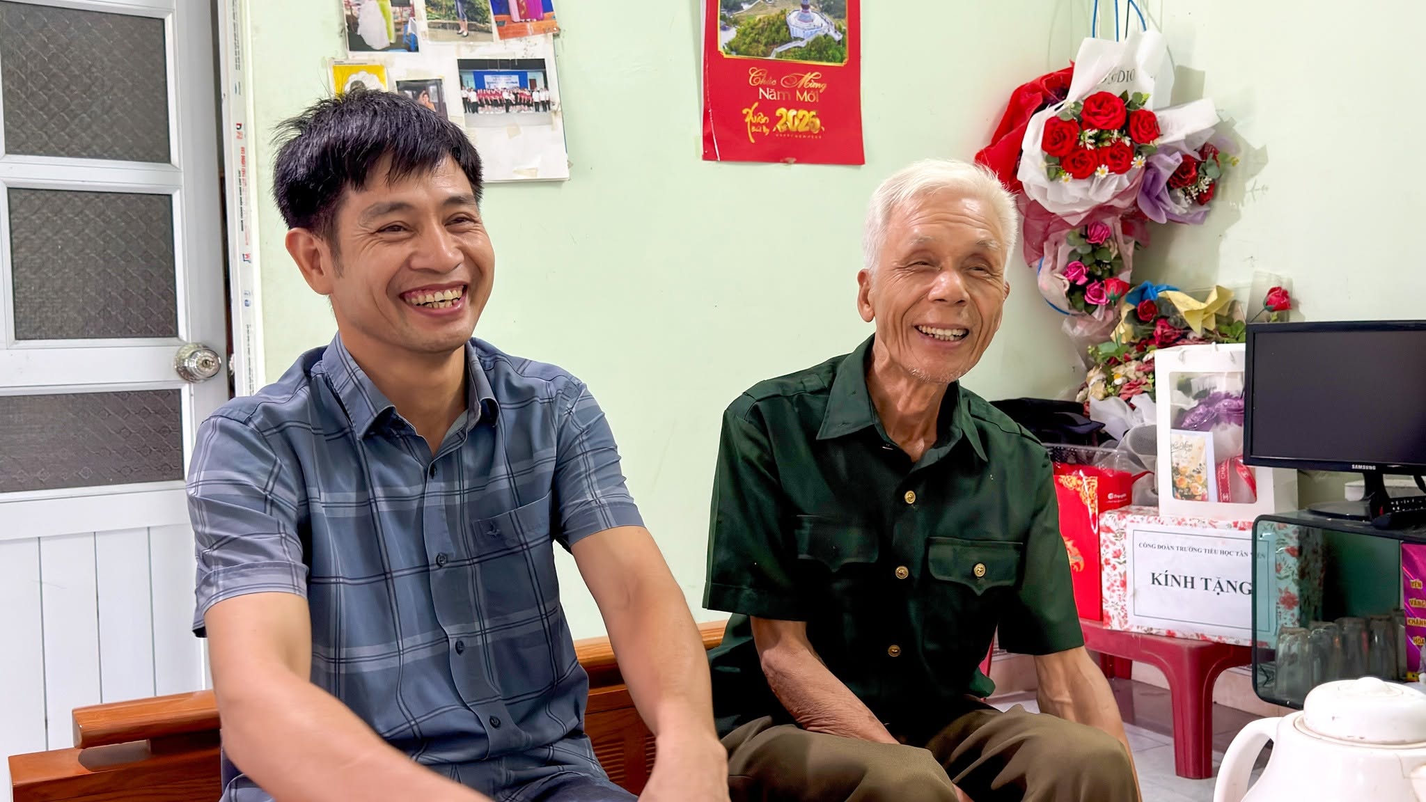 Những tháng ngày bám trụ giữa lòng địch