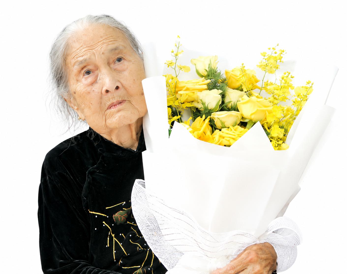 MẸ VIỆT NAM ANH HÙNG NGUYỄN THỊ NGỪNG - TẤM LÒNG SÁNG NGỜI CỦA LÒNG YÊU NƯỚC