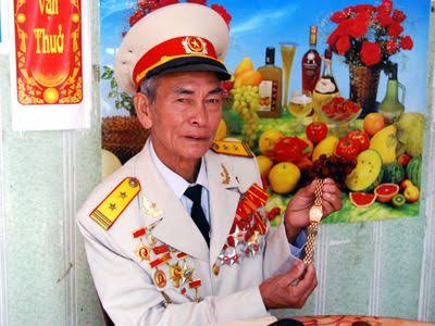 NÔNG VĂN NGHI – NGƯỜI ANH HÙNG GIỮA NHỮNG QUẢ BOM
