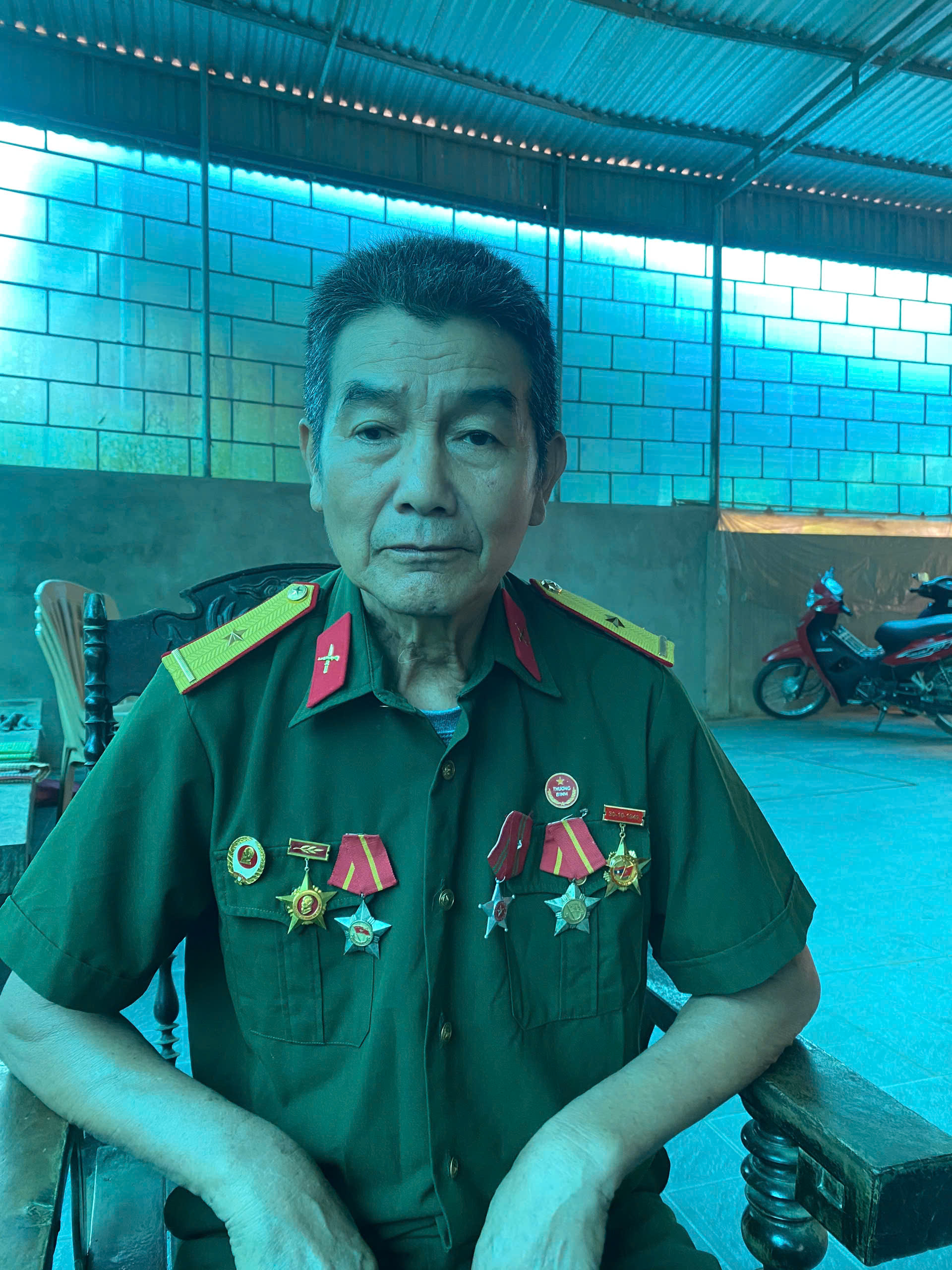 Người lính trở về từ chiến trường Lào