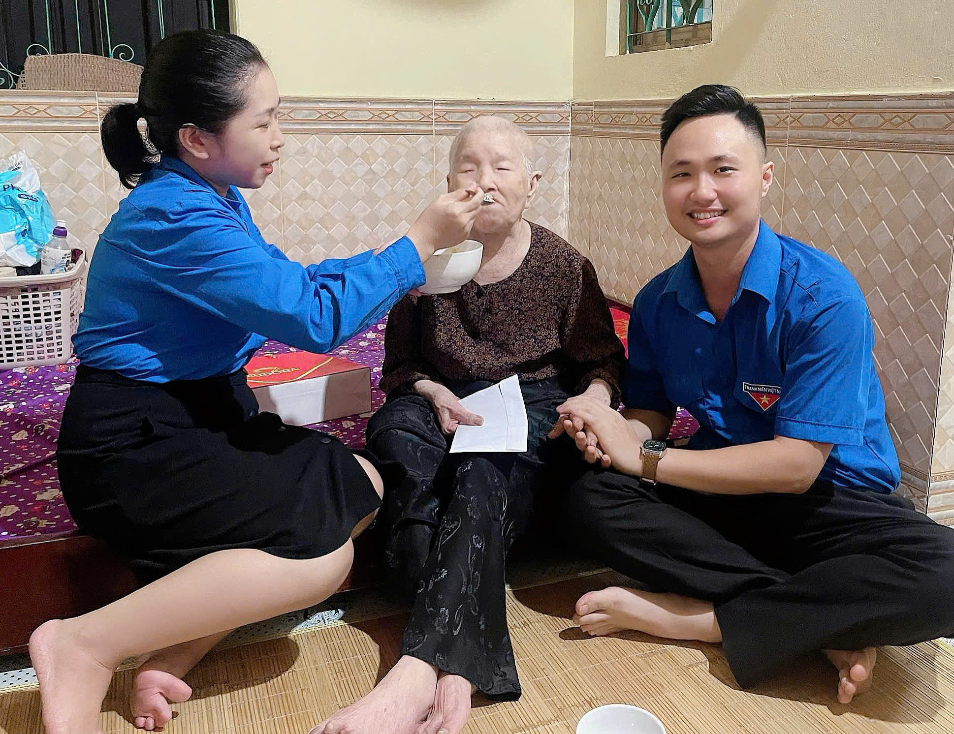 Mẹ Việt Nam Anh Hùng