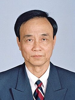 Chân dung: Trần Đình Hoan