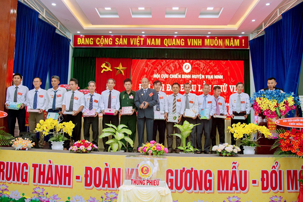 TẤM LÒNG NHÂN ÁI CỦA DOANH NHÂN CCB SẢN XUẤT, KINH DOANH GIỎI - PHẠM THANH VÂN