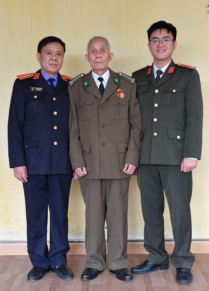 Hoàng Long Xuyên, vị Đại tá đại thọ