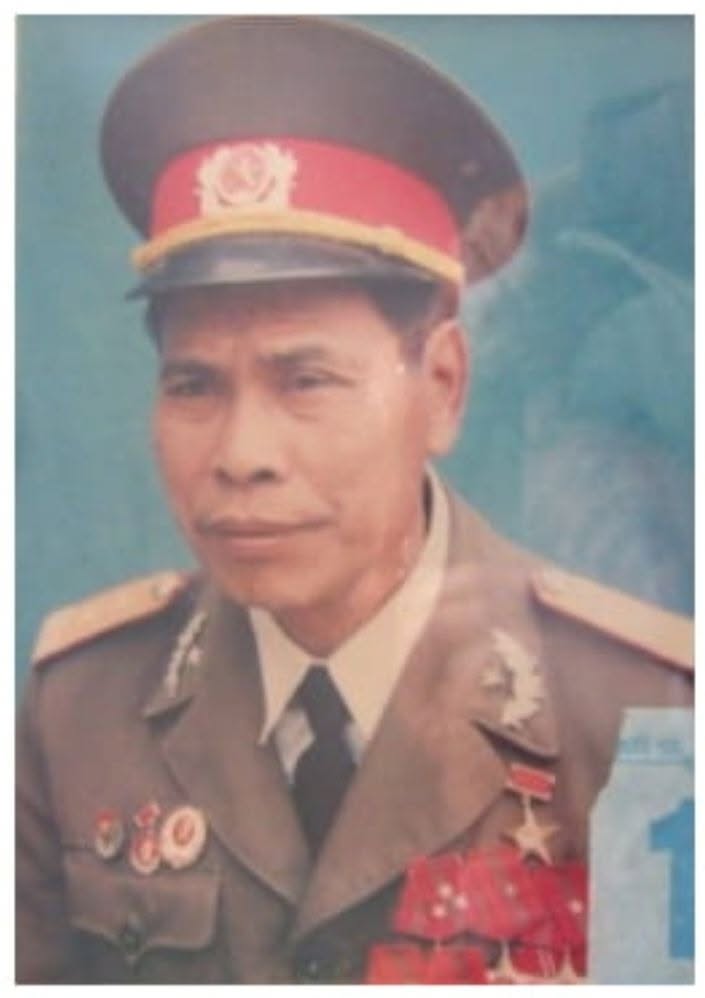 ANH HÙNG VŨ TIẾN ĐỀ