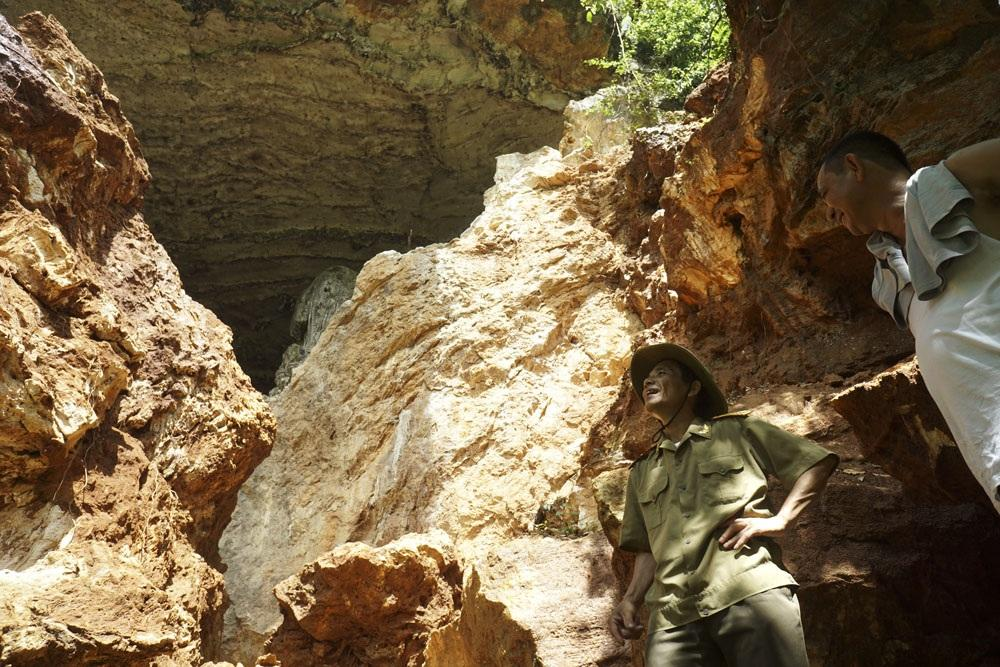 HANG LÀNG LÒ: BẾP ĂN VÀ DÒNG SUỐI NGẦM NUÔI BỘ ĐỘI VỊ XUYÊN
